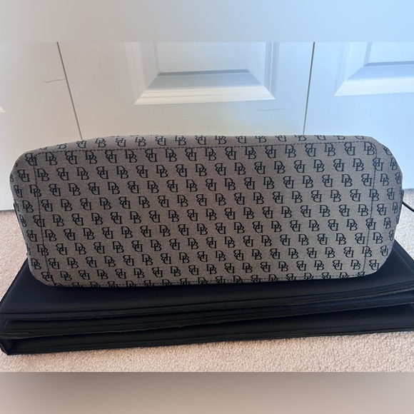 Dooney & Bourke signature black fabric zip top tote - Picture 7 of 12